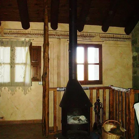 Casa De Alujan Tierrantona