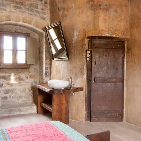 Casa De Alujan Casa rural *