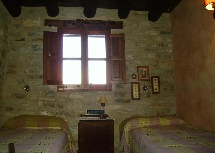 Country house Casa De Alujan Tierrantona