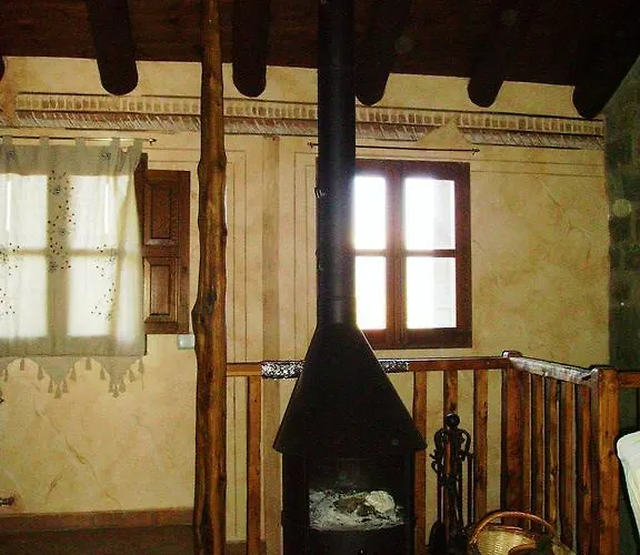 Casa De Alujan Tierrantona