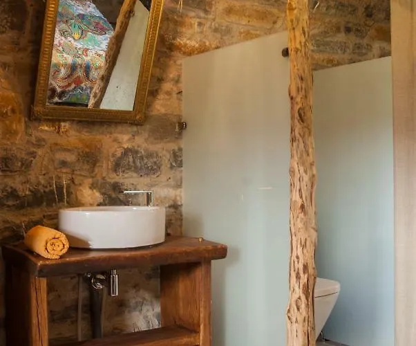 Country house Casa De Alujan