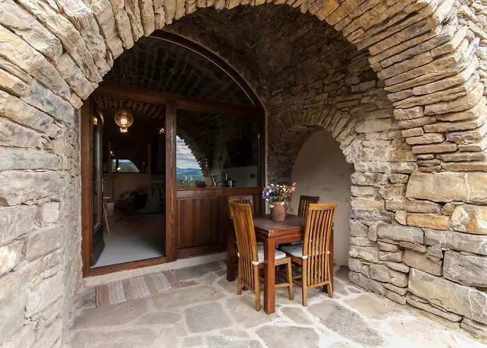 Country house Casa De Alujan Tierrantona